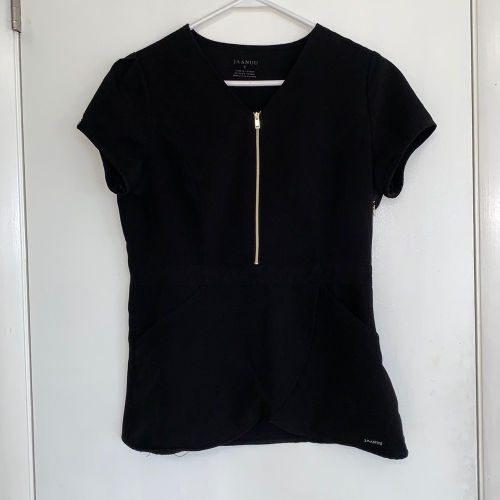 JAANUU black scrub top 1/4 zipper